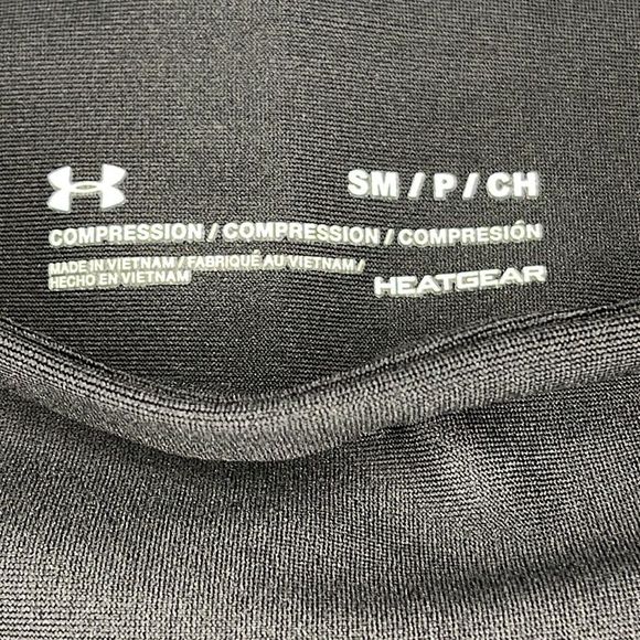 UNDER ARMOUR Women's HeatGear Armour No-Slip Waistband Ankle Leggings in Black - Picture 8 of 8